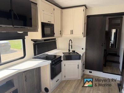 2025 Forest River RV Cherokee Arctic Wolf - Photo 14