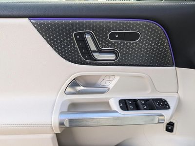 2026 Mercedes-Benz GLB 250 - Photo 4