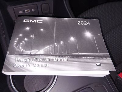 2024 GMC Terrain - Photo 21