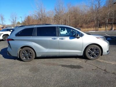 2024 Toyota Sienna XSE - Photo 3