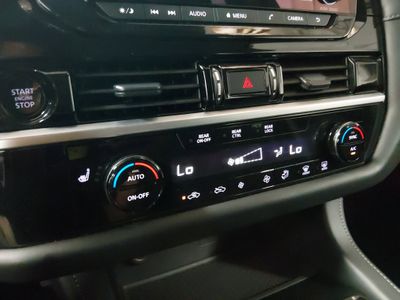 2025 Nissan Pathfinder - Photo 18