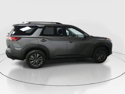 2025 Nissan Pathfinder - Photo 8