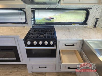 2024 Astoria 260RK - Photo 13