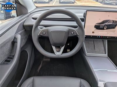 2026 Tesla Model Y - Photo 13