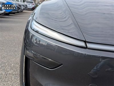 2026 Tesla Model Y - Photo 9