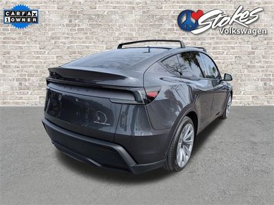 2026 Tesla Model Y - Photo 3