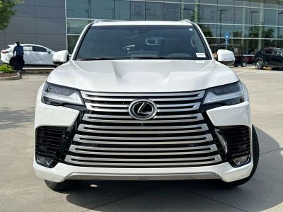 2024 Lexus LX - Photo 4