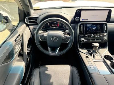 2024 Lexus LX - Photo 11