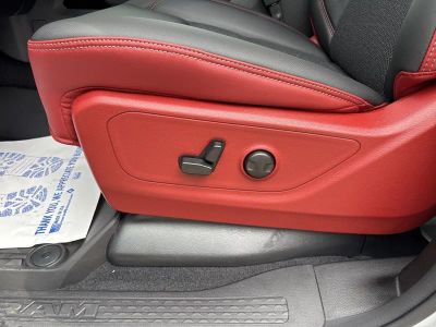 2026 RAM 1500 — photo 61 view
