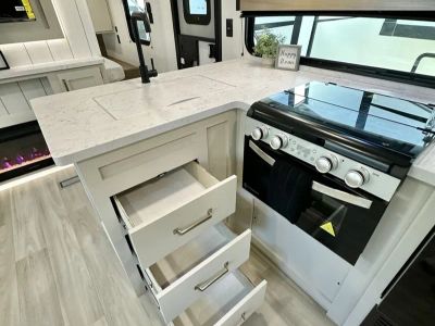 2027 Kz Rv Sportsmen 301BHK — photo 16 view