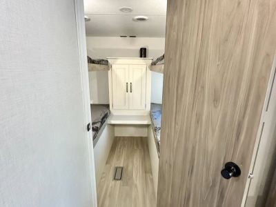 2027 Kz Rv Sportsmen 301BHK — photo 25 view