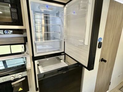 2027 Kz Rv Sportsmen 301BHK — interior view