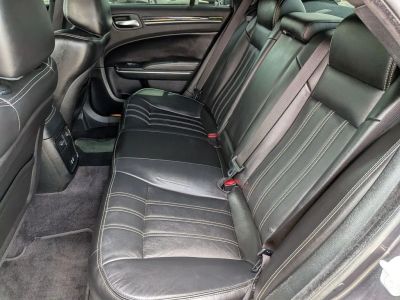 2018 Chrysler 300 - Photo 22