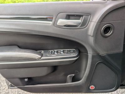 2018 Chrysler 300 - Photo 26