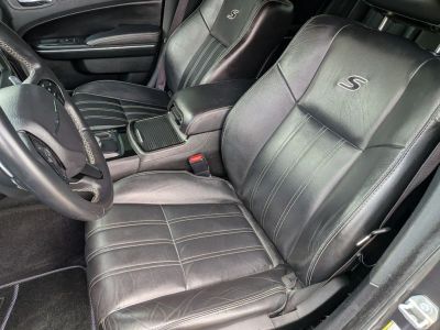 2018 Chrysler 300 - Photo 27