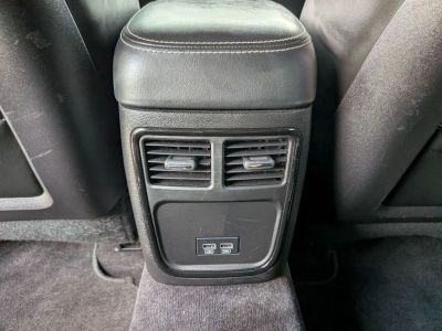 2018 Chrysler 300 - Photo 30