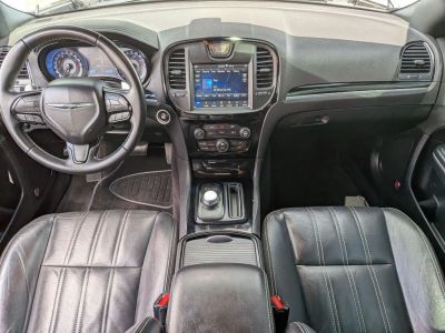 2018 Chrysler 300 - Photo 23