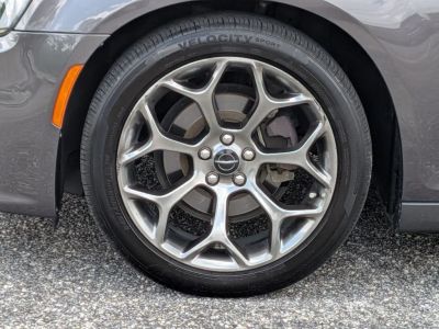 2018 Chrysler 300 - Photo 10