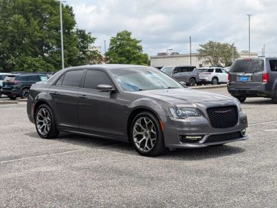 2018 Chrysler 300 - Photo 8
