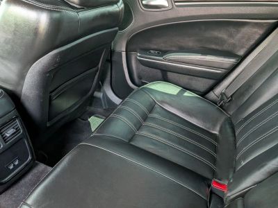 2018 Chrysler 300 - Photo 31
