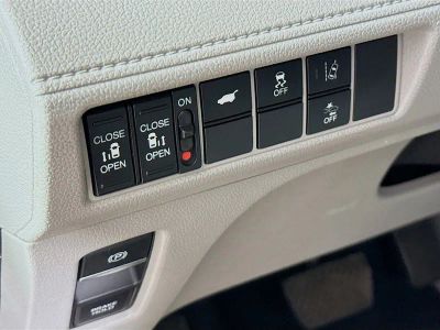 2020 Honda Odyssey — photo 8 view