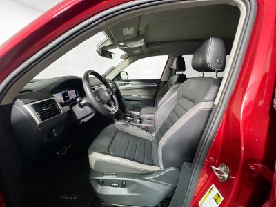 2022 Volkswagen Atlas — photo 12 view