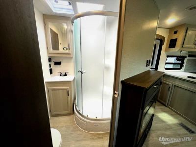 2027 Coachmen Catalina Legacy Edition — photo 20 view