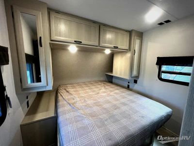 2027 Coachmen Catalina Legacy Edition — photo 18 view
