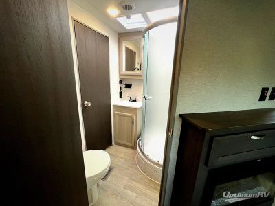 2027 Coachmen Catalina Legacy Edition — photo 19 view