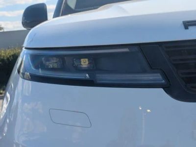 2026 Land Rover Range Rover Sport — photo 9 view