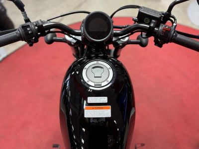 2025 Honda Rebel 300 - Photo 12