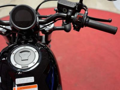 2025 Honda Rebel 300 - Photo 11