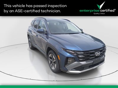 2025 Hyundai Tucson SEL FWD — front three-quarter view