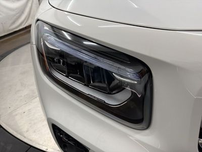 2026 Mercedes-Benz GLB — photo 10 view