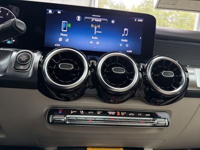 2026 Mercedes-Benz GLB — photo 34 view