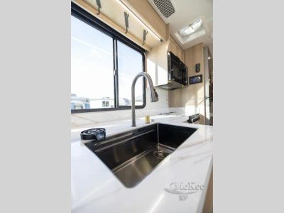 2026 Dynamax Europa S - Photo 23