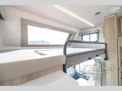 2026 Dynamax Europa S - Photo 10