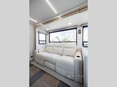 2026 Dynamax Europa S - Photo 18