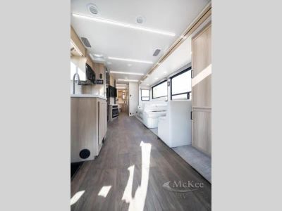 2026 Dynamax Europa S - Photo 11