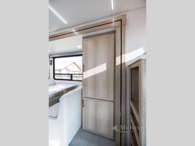 2026 Dynamax Europa S - Photo 12