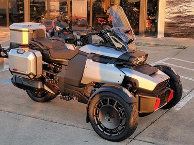 2025 Can-Am Canyon XT - Photo 3