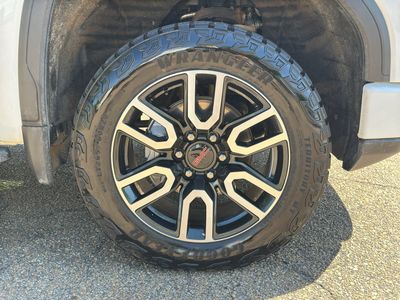 2024 GMC Sierra 1500 - Photo 9