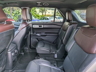 2020 Ford Explorer - Photo 13