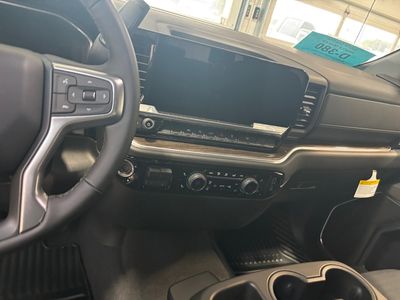 2026 Chevrolet Silverado 1500 - Photo 12