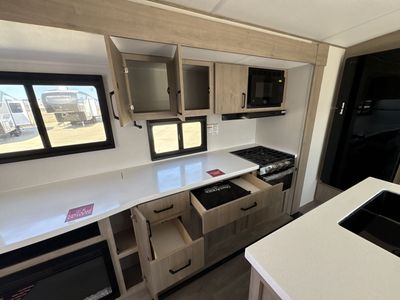 2026 Grand Design Imagine - Photo 22