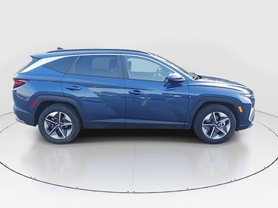 2025 Hyundai Tucson — photo 8 view