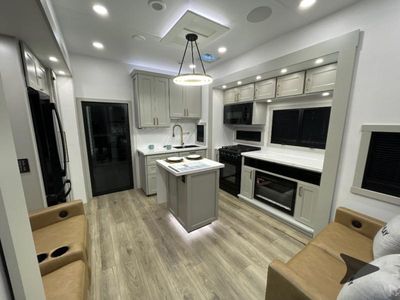 2026 Brinkley Model G - Photo 23