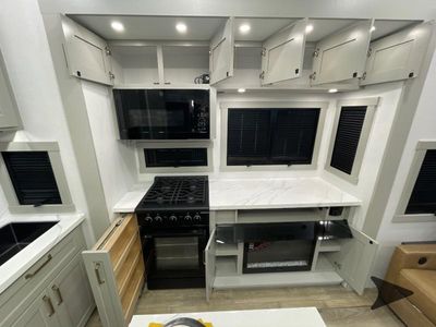 2026 Brinkley Model G - Photo 34