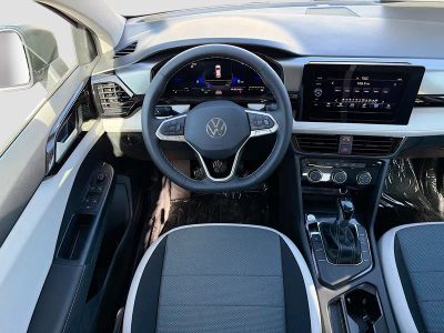 2026 Volkswagen Taos — photo 15 view