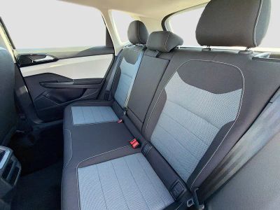 2026 Volkswagen Taos — photo 18 view